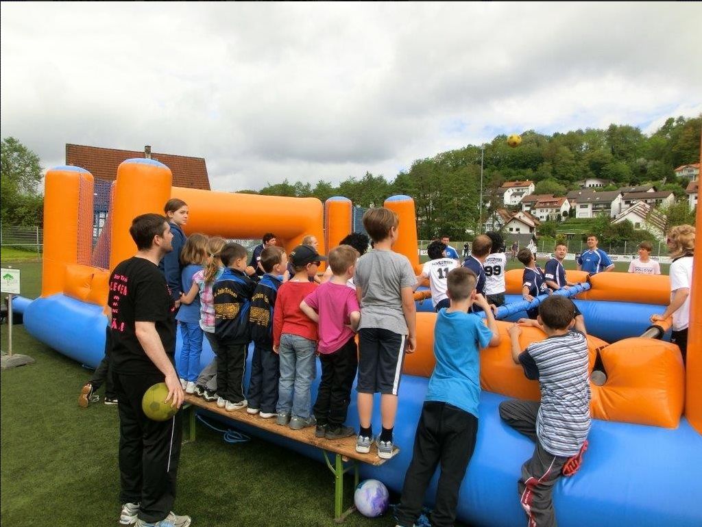 Menschenkicker für Sommerfest